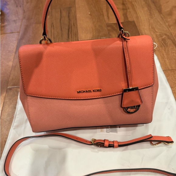 Brand new MK purse - Picture 9 of 11